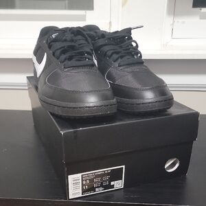 Nike Field General Black and White 9.5M